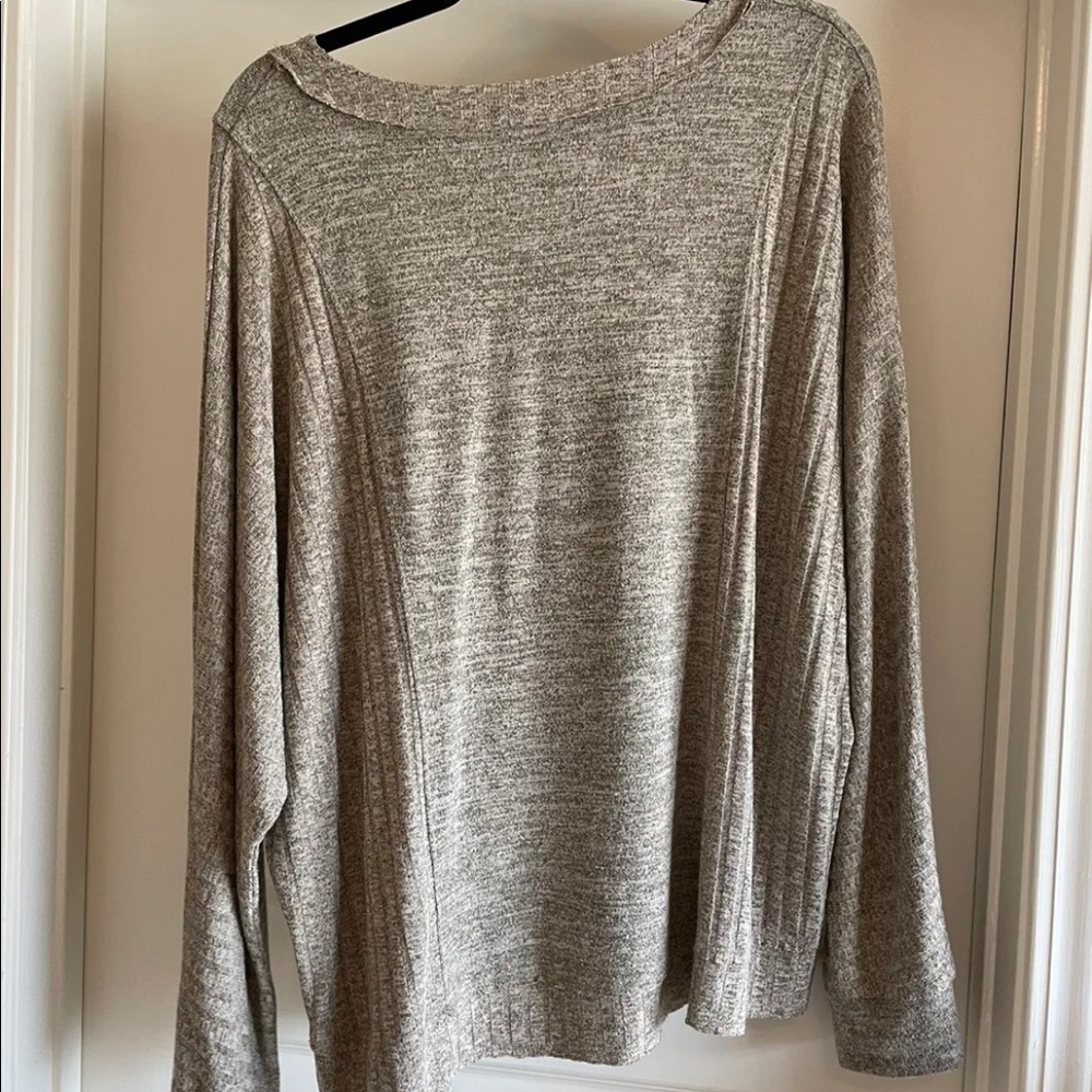 Tan top - Picture 3 of 4